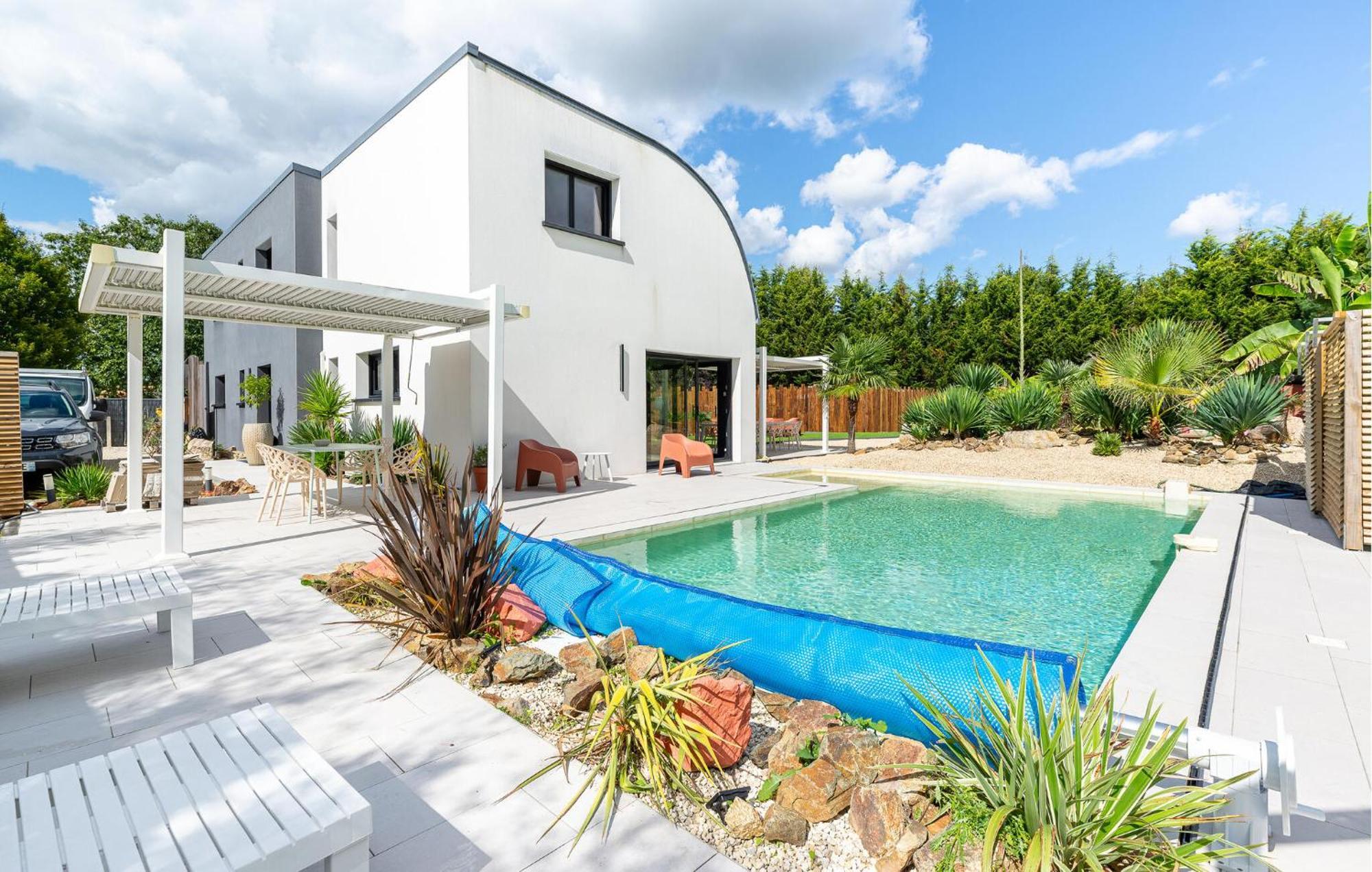 Modern Villa With Private Pool Saint-Aignan-Grand-Lieu ภายนอก รูปภาพ